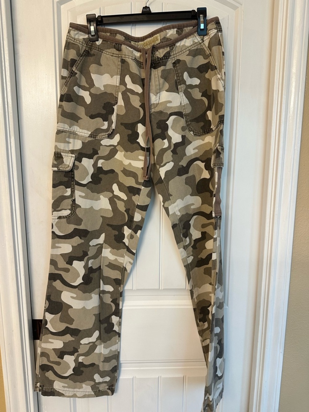Cabela's Women's Camouflage Cargo Pants in Green and Tan